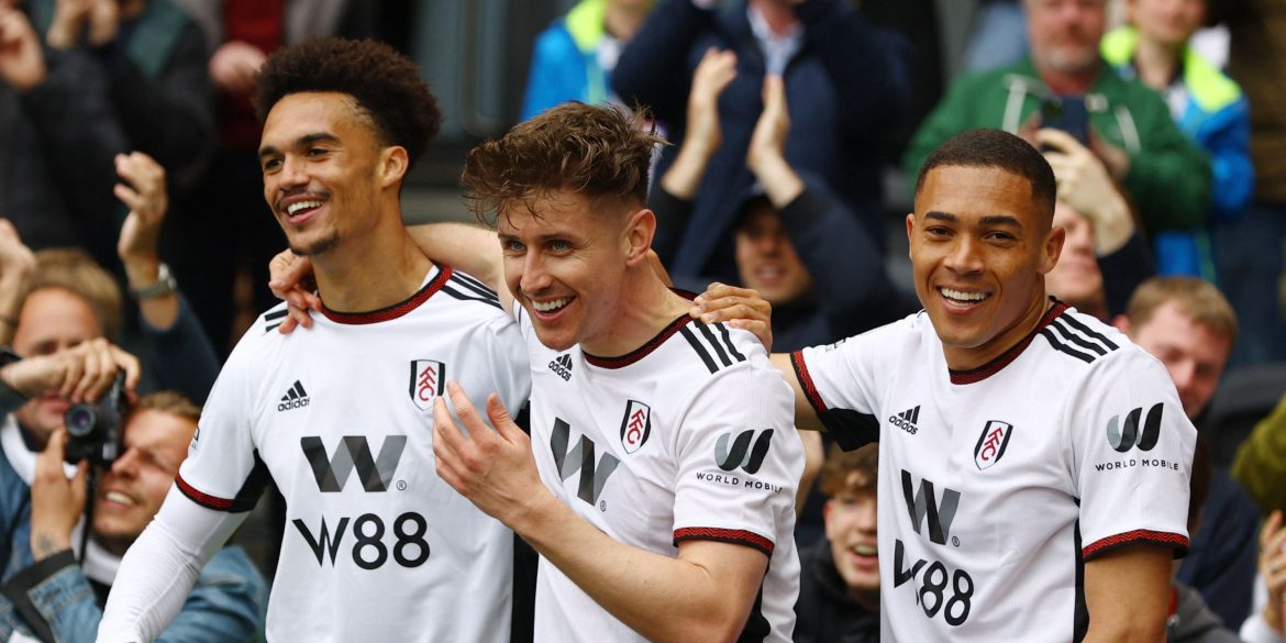 Fulham now enter talks to sell Antonee Robinson with defender keen to leave