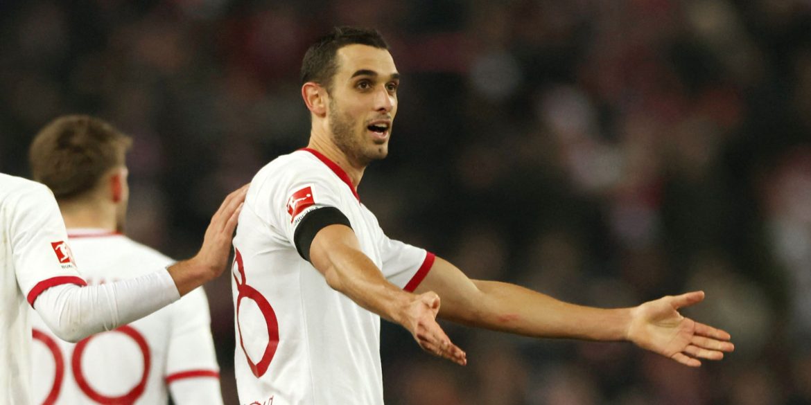 Crystal Palace Tracking "Impressive" Free Agent For Hodgson